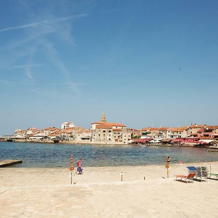 Downtown Beach Apartments Умаг Екстериор снимка