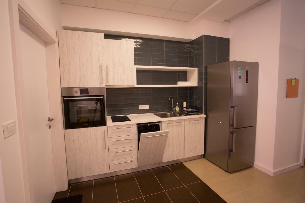 Downtown Beach Apartments Умаг Екстериор снимка